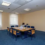 Plaza Premium Columbus 4*