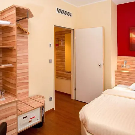 Hotel Plaza Premium Columbus BRE
