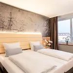 Plaza Premium Columbus Hotel