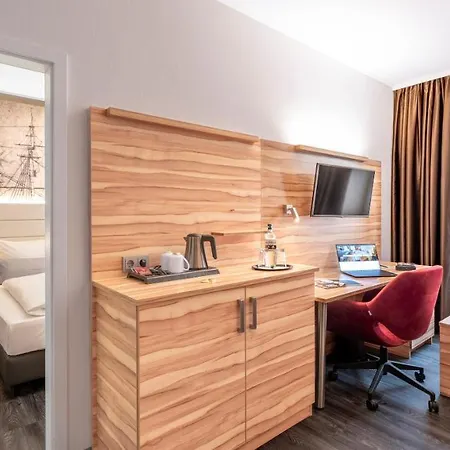 Plaza Premium Columbus 4* Бремен