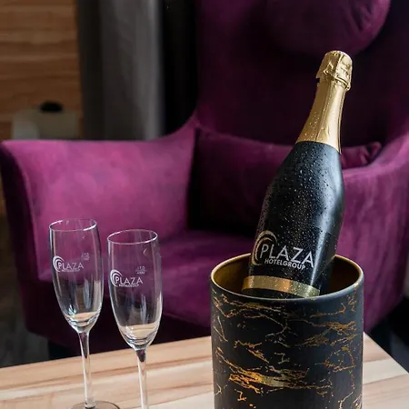 Plaza Premium Columbus 4* Brema