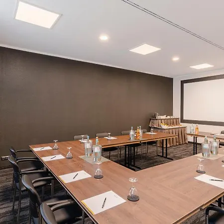 Plaza Premium Columbus Готель Бремен