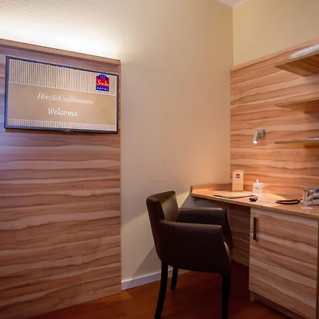 Hotel Plaza Premium Columbus 4*
