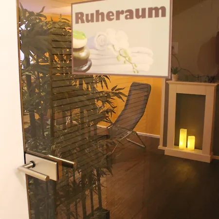Plaza Premium Columbus Hotel 4*