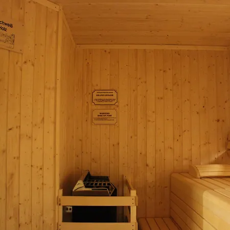 Plaza Premium Columbus