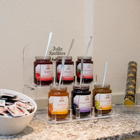 Plaza Premium Columbus 4*