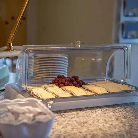 Plaza Premium Columbus