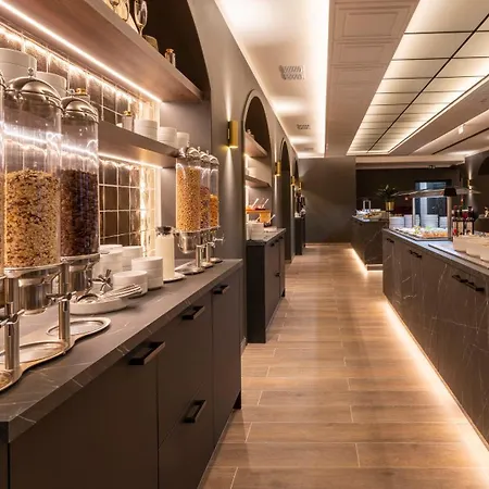 Hotel Plaza Premium Columbus 4*