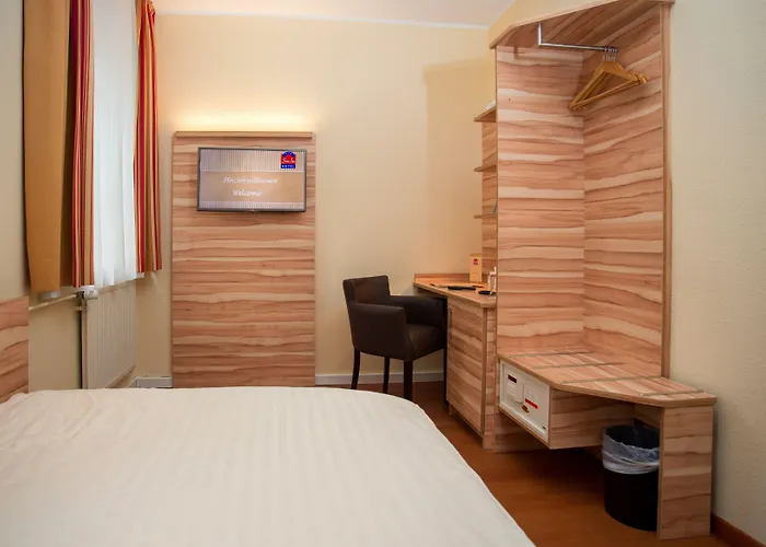 Plaza Premium Columbus