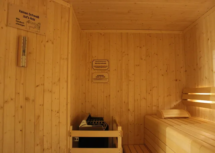 Plaza Premium Columbus