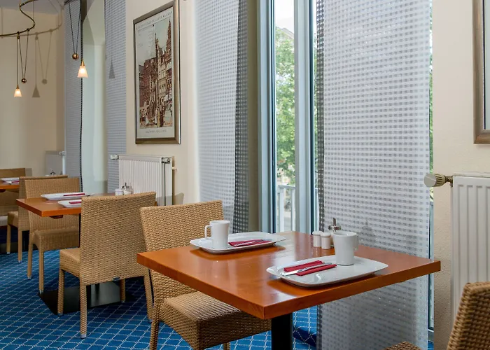 Plaza Premium Columbus ホテル 4*