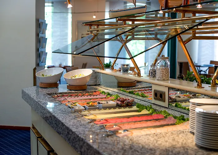 Plaza Premium Columbus 4*