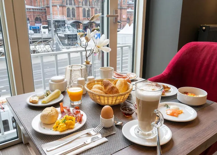 Plaza Premium Columbus Hotel