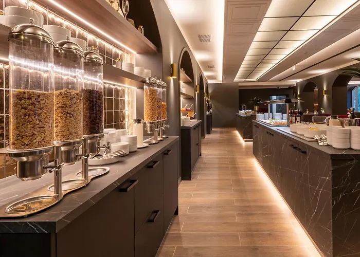 Hotel Plaza Premium Columbus 4*